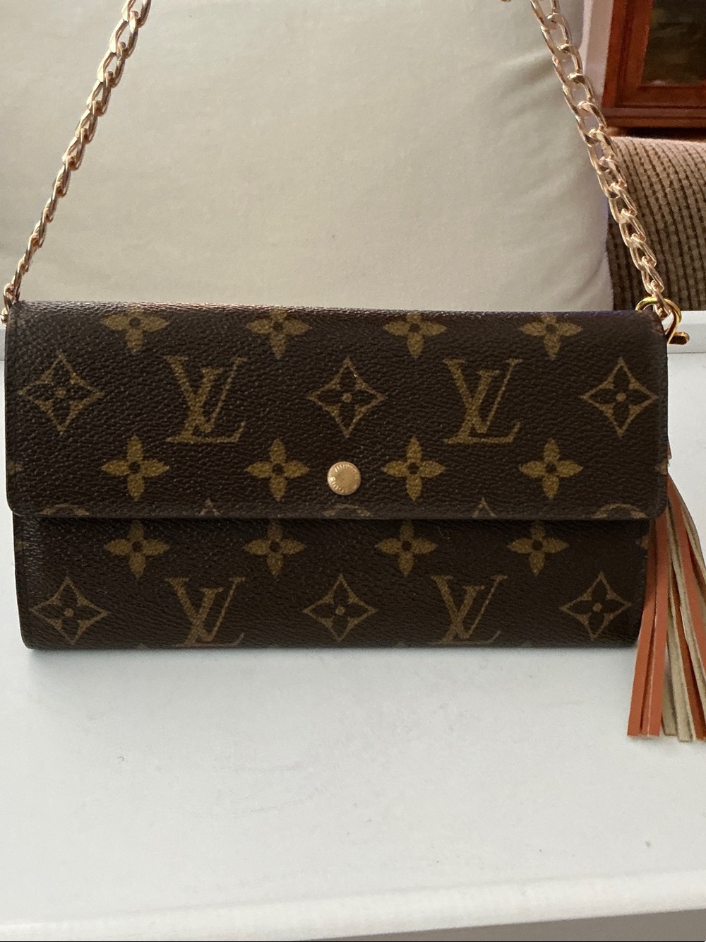 LOUIS VUITTON AUTHENTIC Monogram Clutch Wallet with Unbranded chain